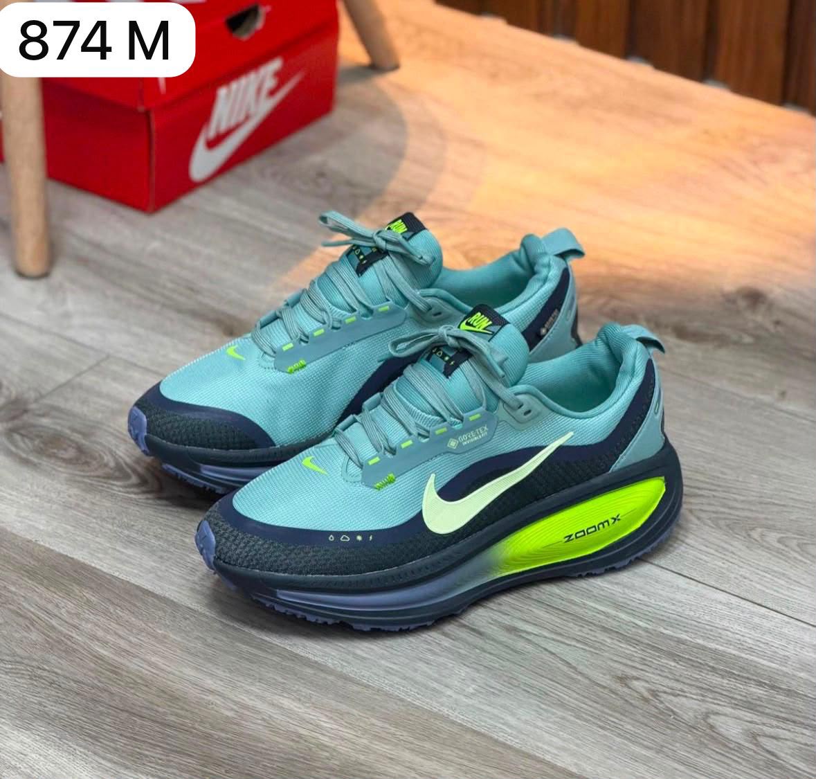 Tenis de running aqua con detalles verde neón para caballero, referencia 874 M